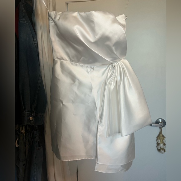 Sachin & Babi White Dress - Picture 1 of 4